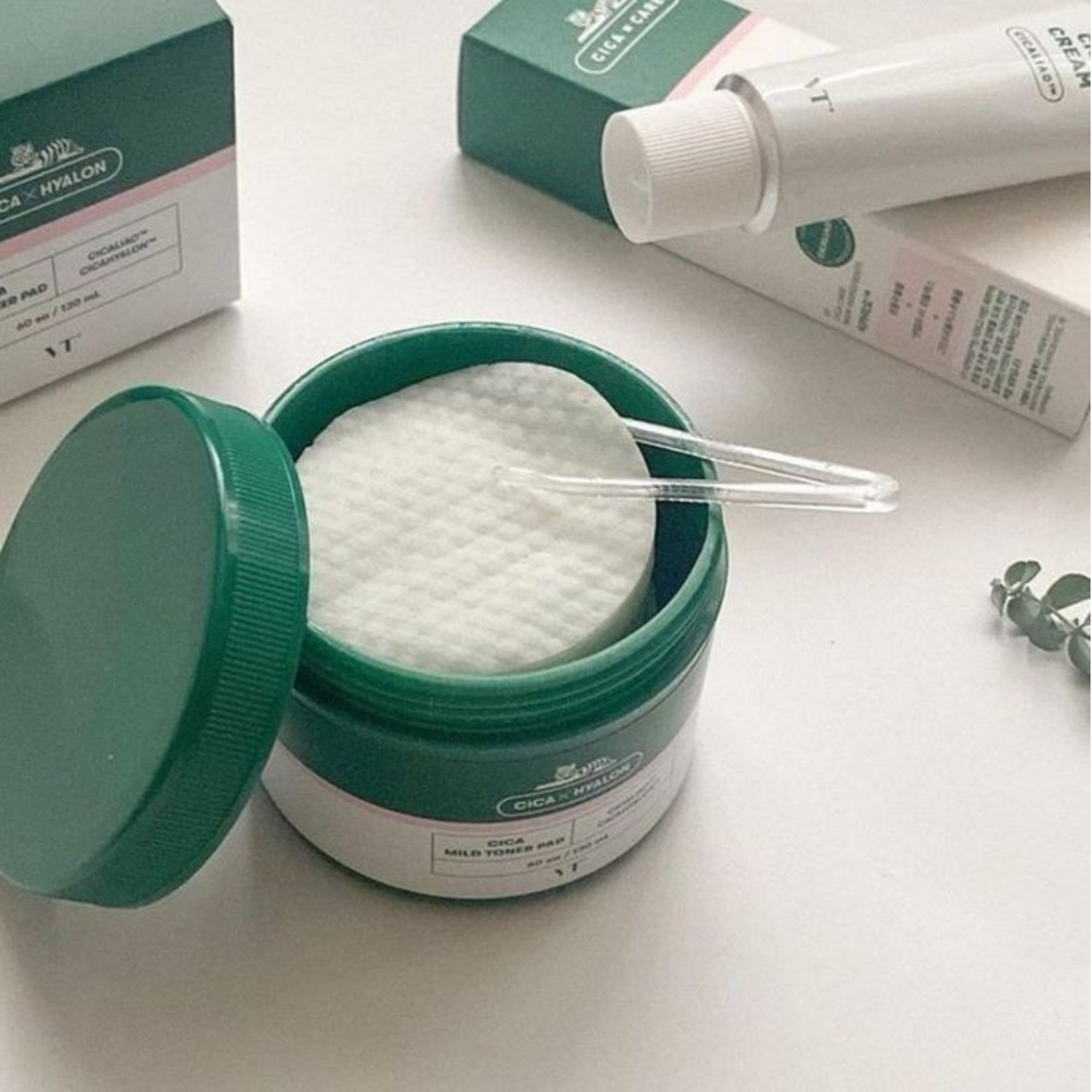 VT Cosmetics - CICA Mild Toner Pad - Dischetti esfolianti viso lenitivi anti-imperfezioni con centella e acido salicilico
