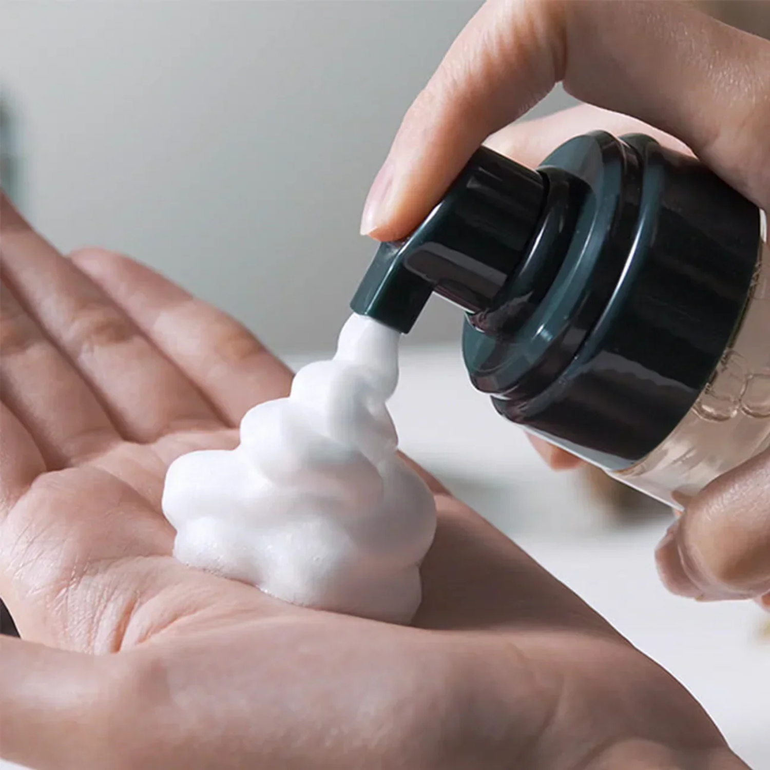 Pyunkang Yul - Calming Low pH Foaming Cleanser - Detergente viso lenitivo per pelle sensibile