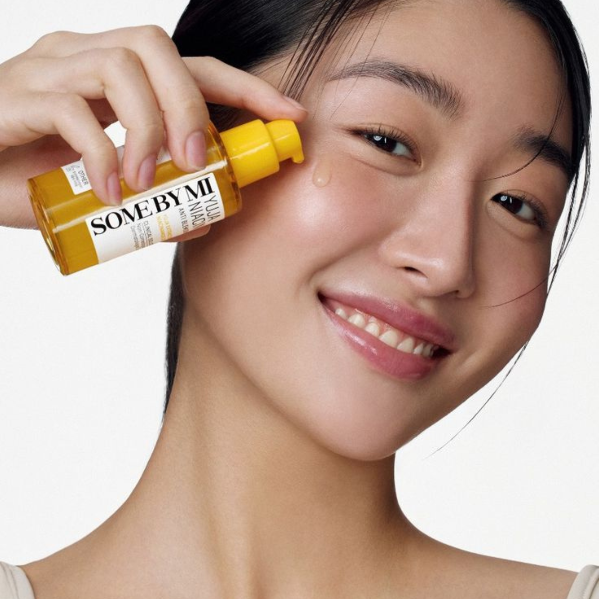 Some By Mi - Yuja Niacin Blemish Care Serum - Siero viso illuminante alla Vitamina C