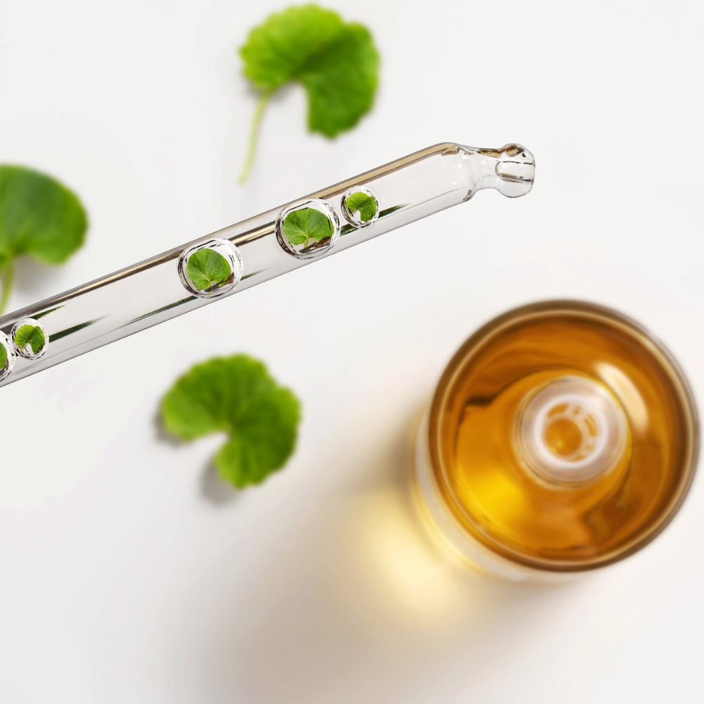 SKIN1004 - Madagascar Centella Ampoule - Siero viso lenitivo rigenerante alla centella asiatica